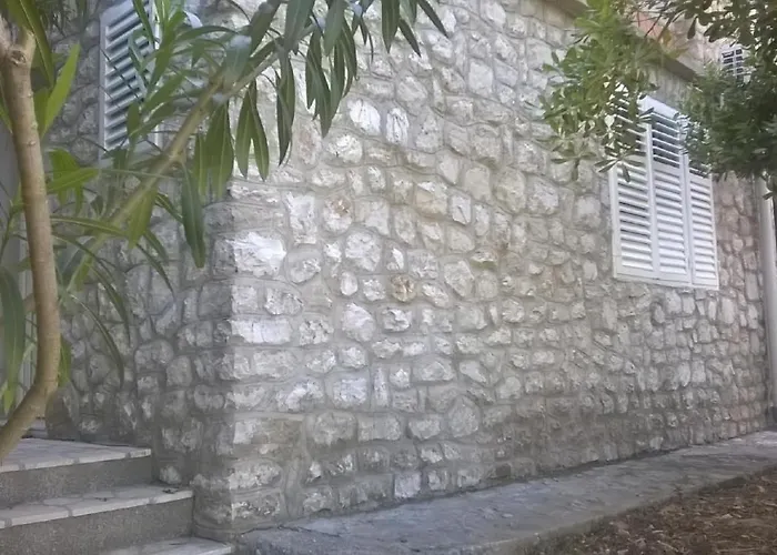 アパート Tina2683