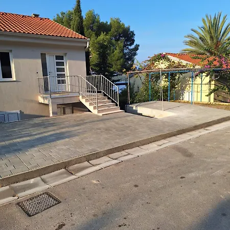 Tina2683 * مالي لوشينغْ